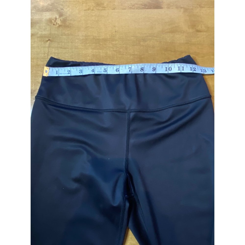 Peloton X Kali Retro Crop Leggings Medium Black w Stripes USA - Picture 14 of 16